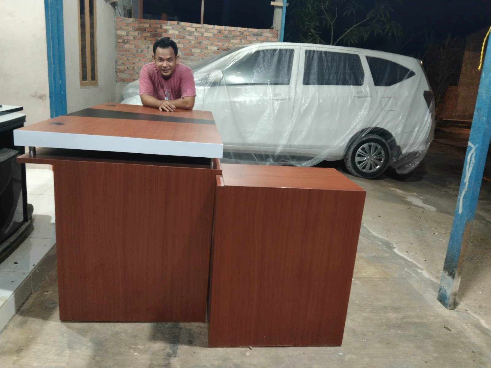 Jasa Pembuatan  Meja Kerja Kantoran Terdekat Di Riau